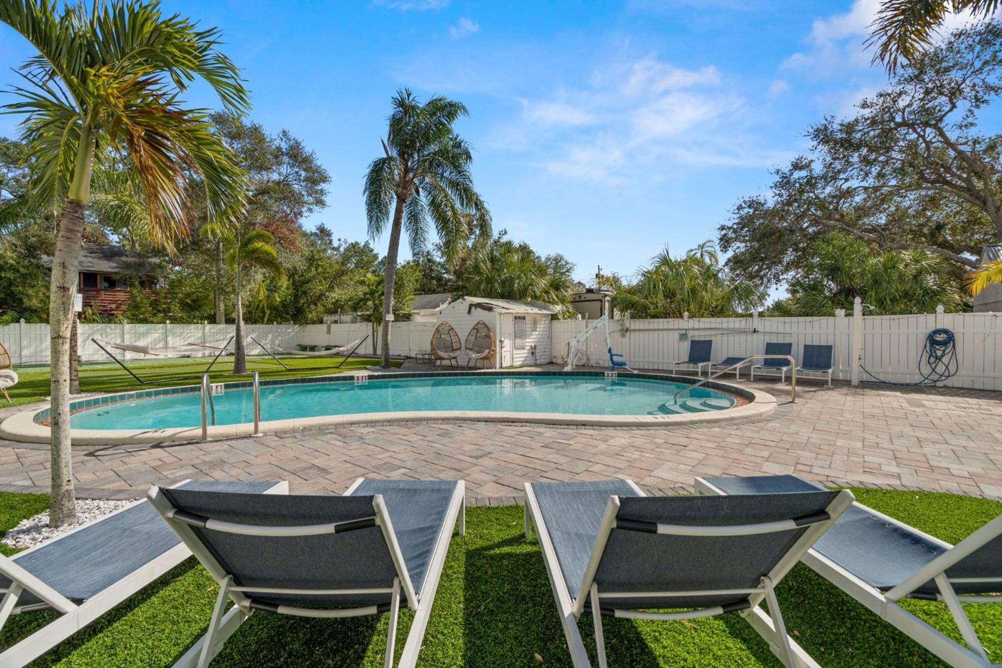 1K Bed Studio Apt With Shared Pool 02 Clearwater Exterior photo